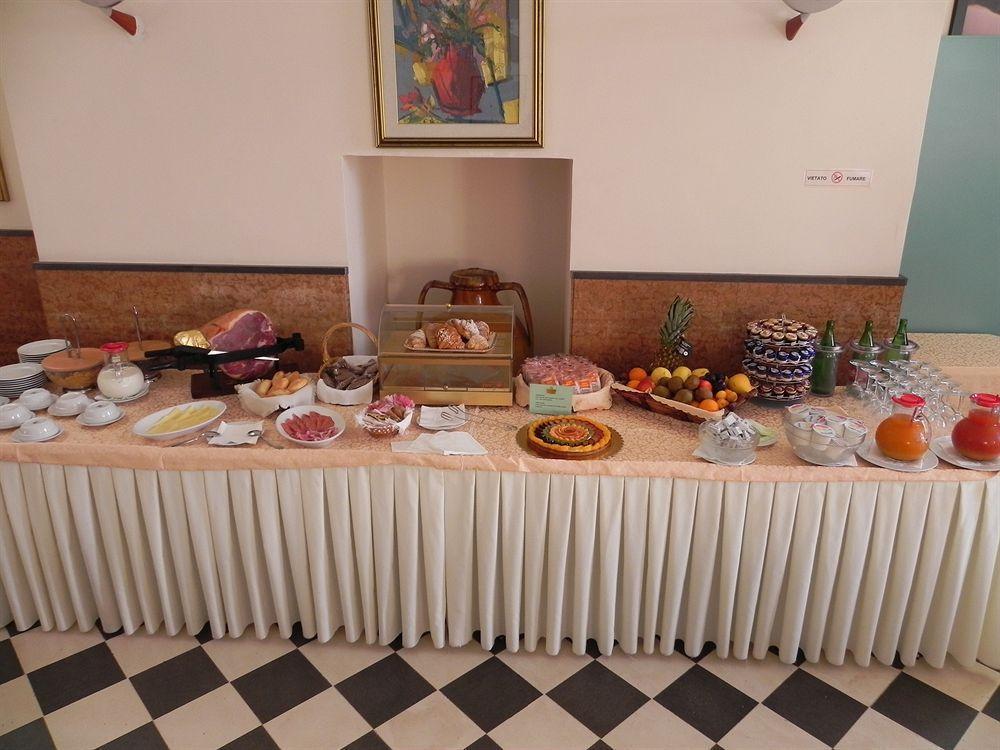 Hotel Vecchio Mulino Монополи Екстериор снимка